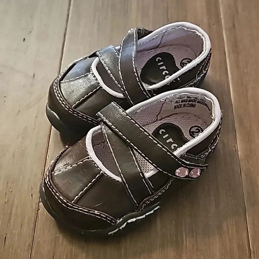 Lot of sz 2 baby shoes - Picture 4 of 4